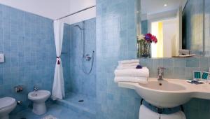 sorrento apartments one