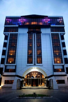 the avenue suites