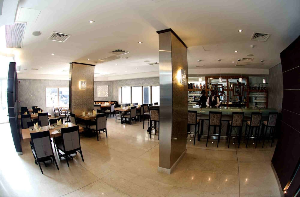 the avenue suites
