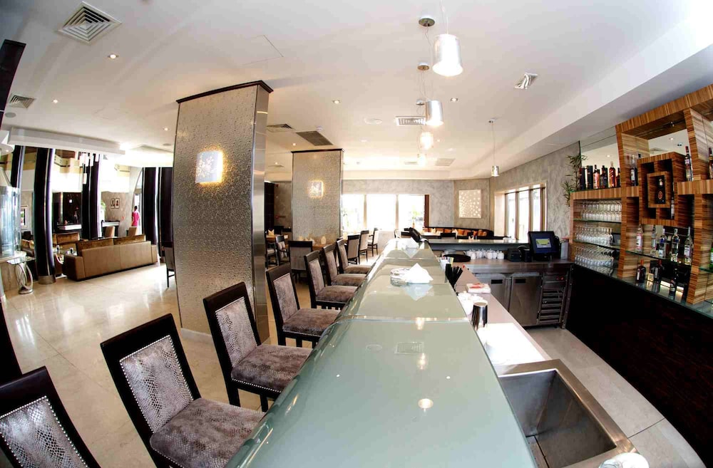 the avenue suites