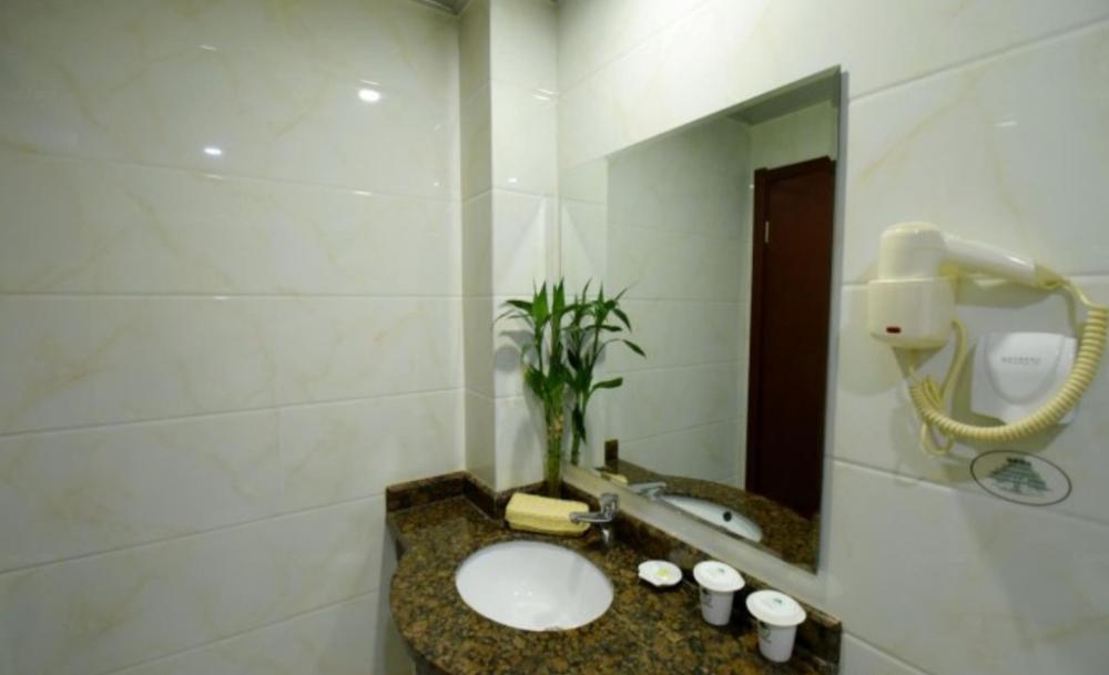 greentree inn zhenjiang yangzhong north gangdong r