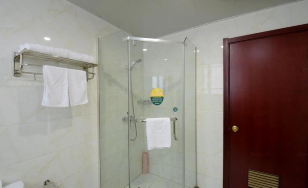 greentree inn zhenjiang yangzhong north gangdong r