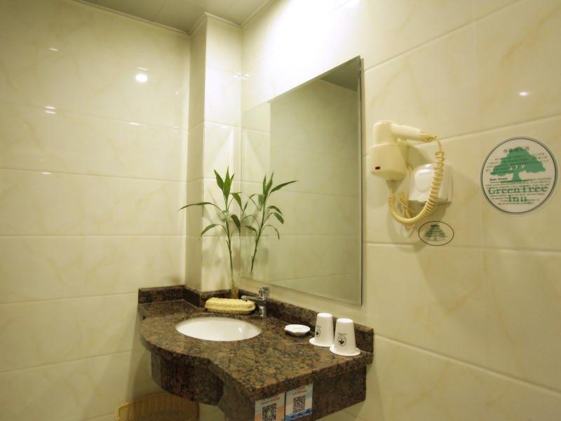 greentree inn zhenjiang yangzhong north gangdong r