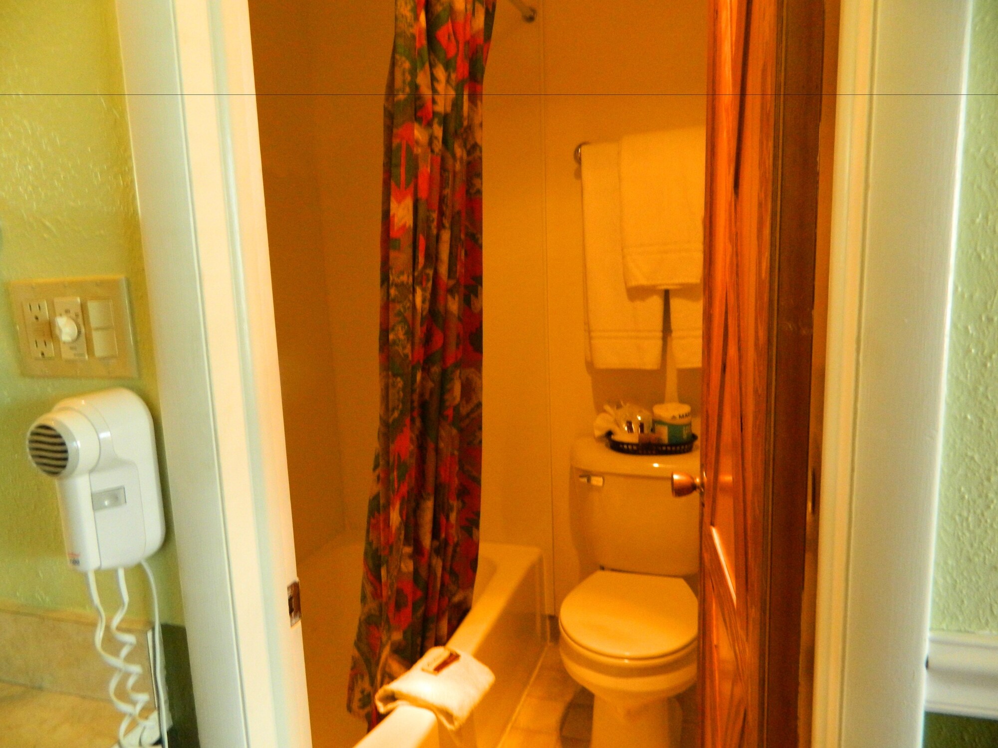 country motor inn
