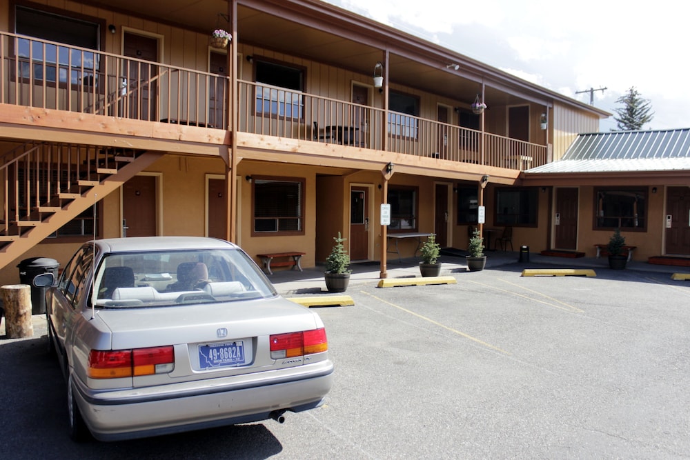 country motor inn