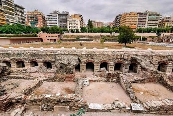 stay hybrid youth hostel