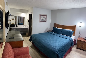 colonial inn