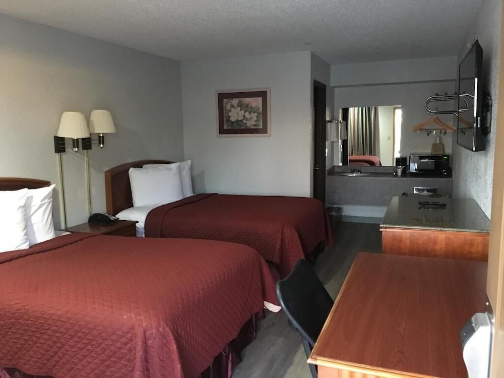 colonial inn