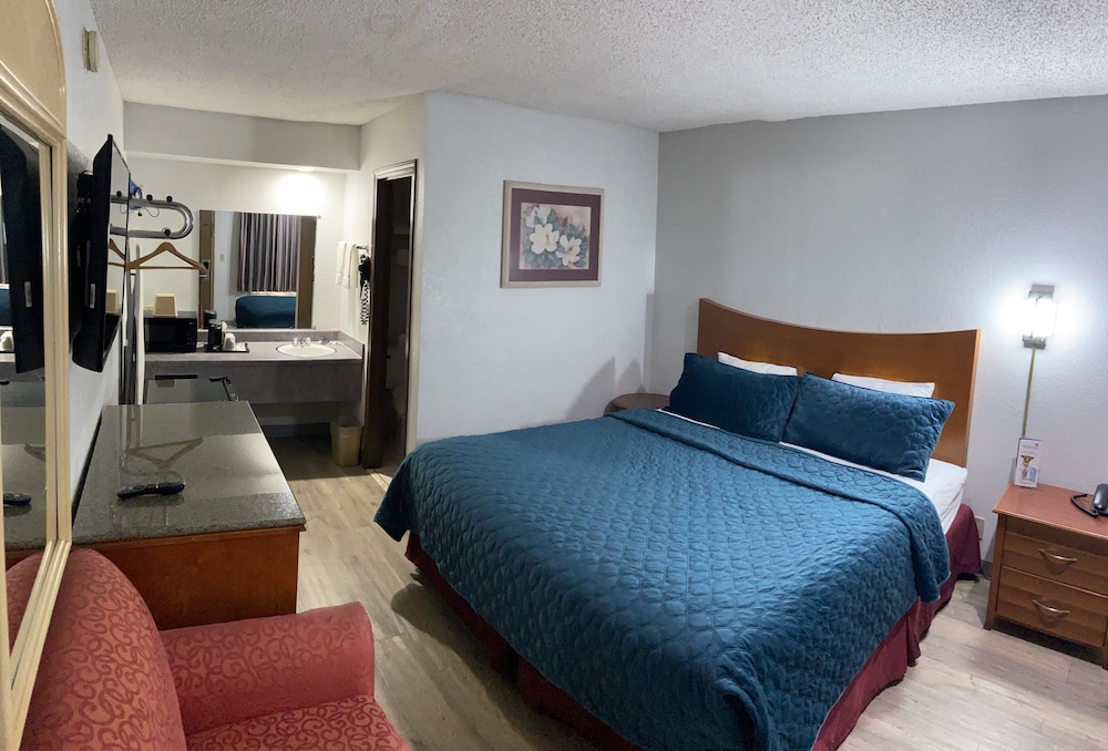 colonial inn