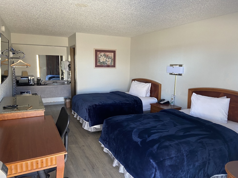 colonial inn