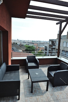 hotel rose city