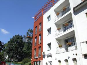 hotel rose city