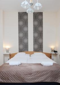 hotel rose city