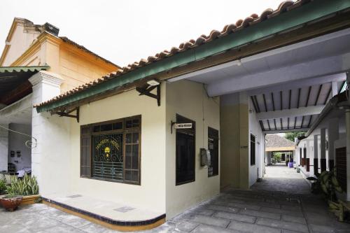 hotel tentrem syariah