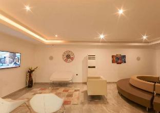 the point hotel and suites