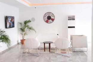 the point hotel and suites