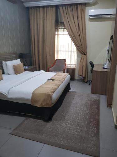 heritage continental hotel