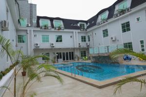 Heritage Continental Hotel,,4 star