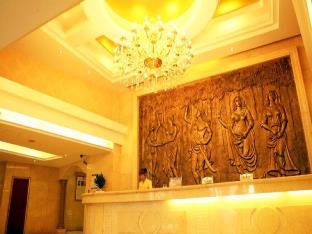 vienna international hotel zhuzhou railway station central plaza