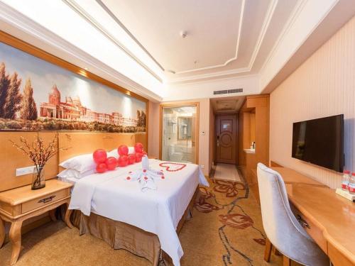 vienna international hotel zhuzhou railway station central plaza