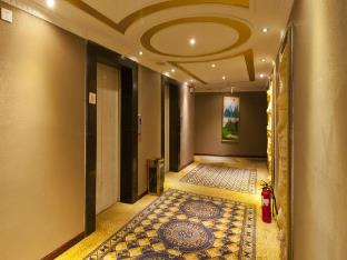 vienna international hotel zhuzhou railway station central plaza
