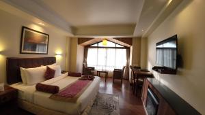 Crescent Resort,Mall Road,4 star