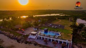 Coconut Pointe Villa And Beach Resort,,3 star