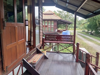 sarocha resort rayong