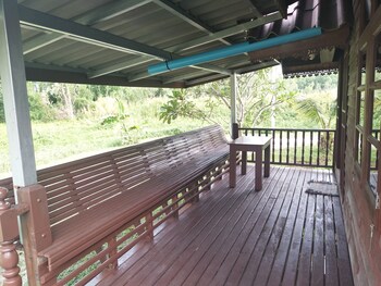 sarocha resort rayong