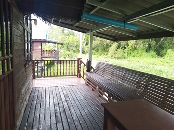 sarocha resort rayong