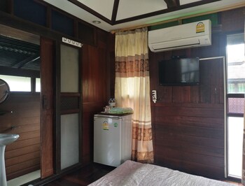 sarocha resort rayong