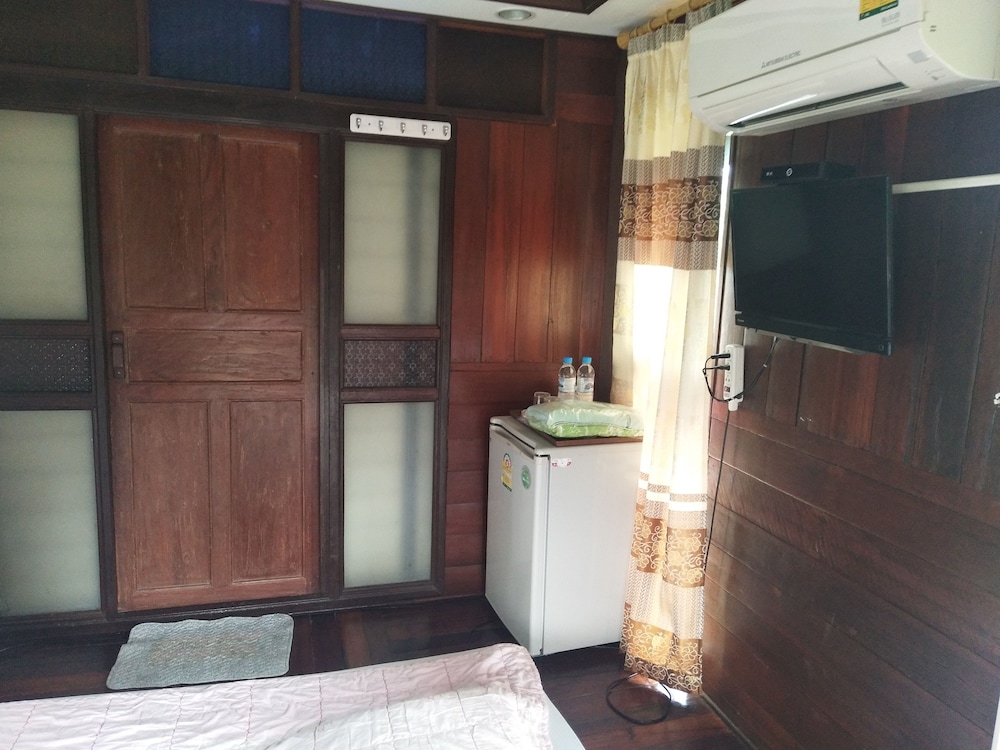 sarocha resort rayong