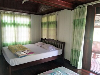 sarocha resort rayong