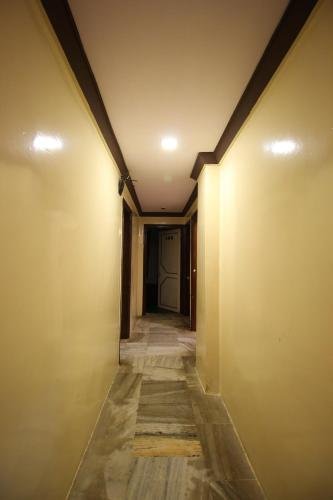flagship poonam palace
