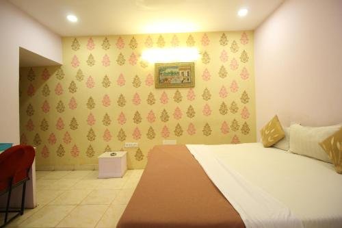 flagship poonam palace