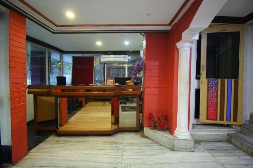 flagship poonam palace
