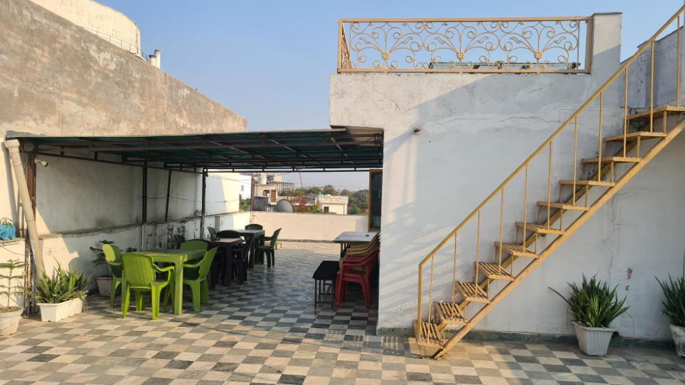 anukampa paying guest house