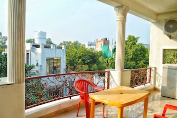 anukampa paying guest house