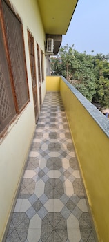 anukampa paying guest house