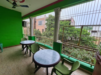 anukampa paying guest house