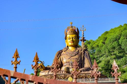 solid rock lodge and restaurant