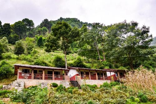 solid rock lodge and restaurant