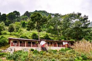 solid rock lodge and restaurant