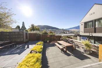 lomond lodge motel and apartments