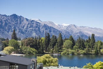lomond lodge motel and apartments