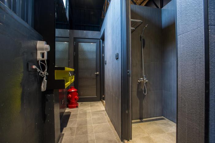 just walk backpacker hostel