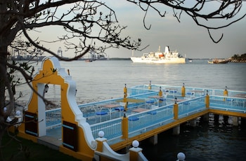 bloom boutique waterfront fort kochi