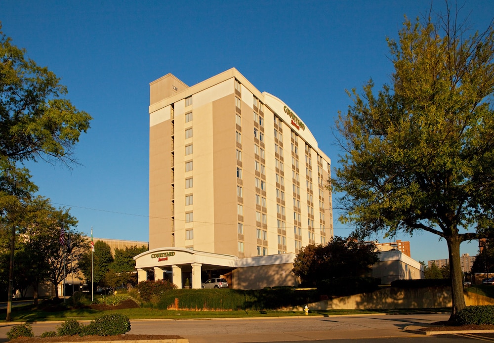 courtyard by marriott alexandria pentagon south