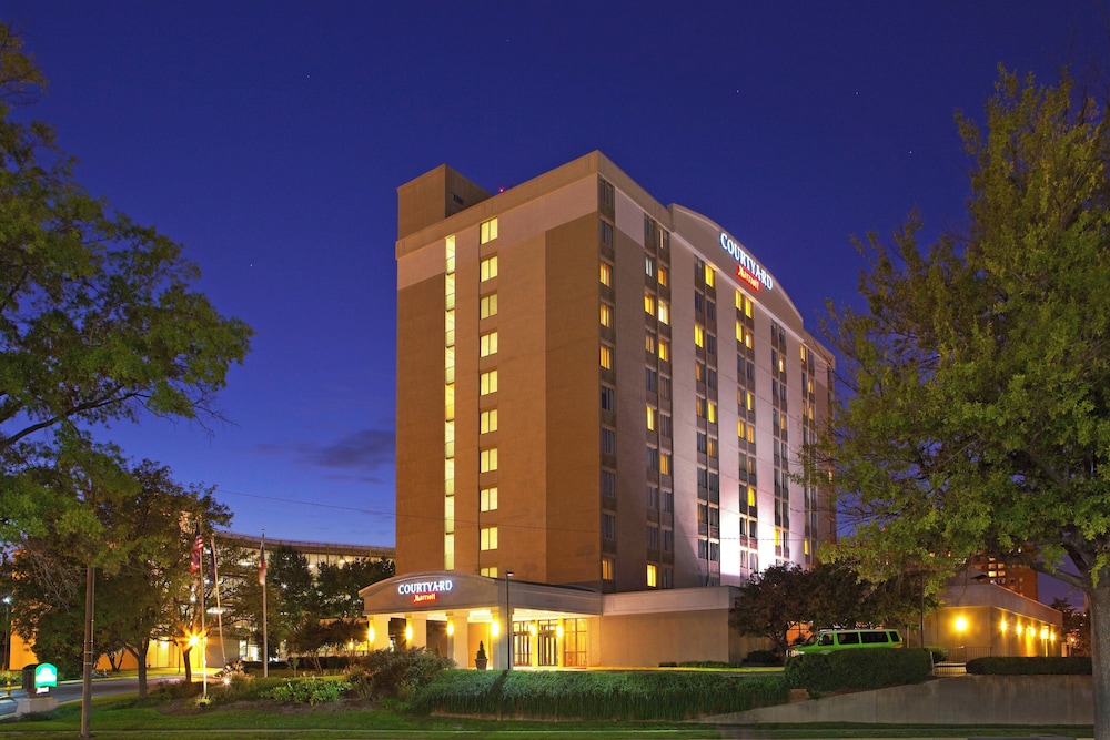 courtyard by marriott alexandria pentagon south