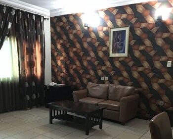 gq international hotel